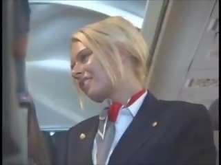 Flight attendant vyhrnutá sukňa 3