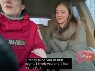 Vakooja kamera todellinen venäläinen suihinotto sisään auto kanssa conversations
